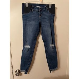 Ripped capri denim, size 4, side panel
